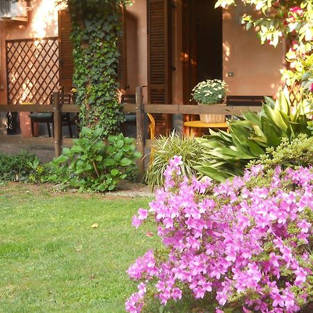 B&B Il Cortile Malpensa Casorate Sempione Exterior photo