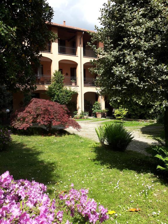 B&B Il Cortile Malpensa Casorate Sempione Exterior photo